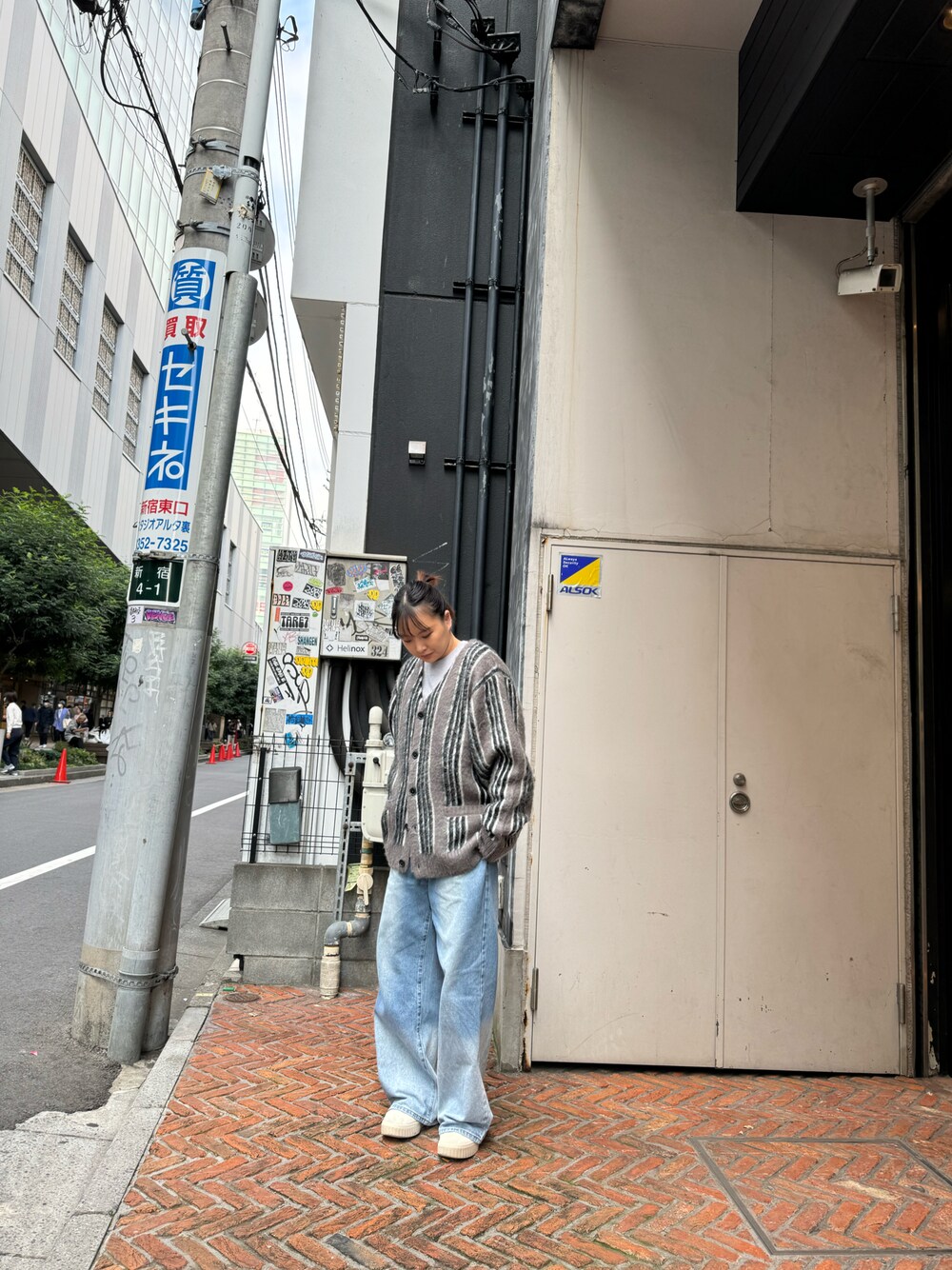chiharu.kさんの「STRIPE KNIT CARDIGAN / ストライプ ニット カーディガン / AVIREX / アヴィレックス（AVIREX）」を使ったコーディネートの1枚目の写真