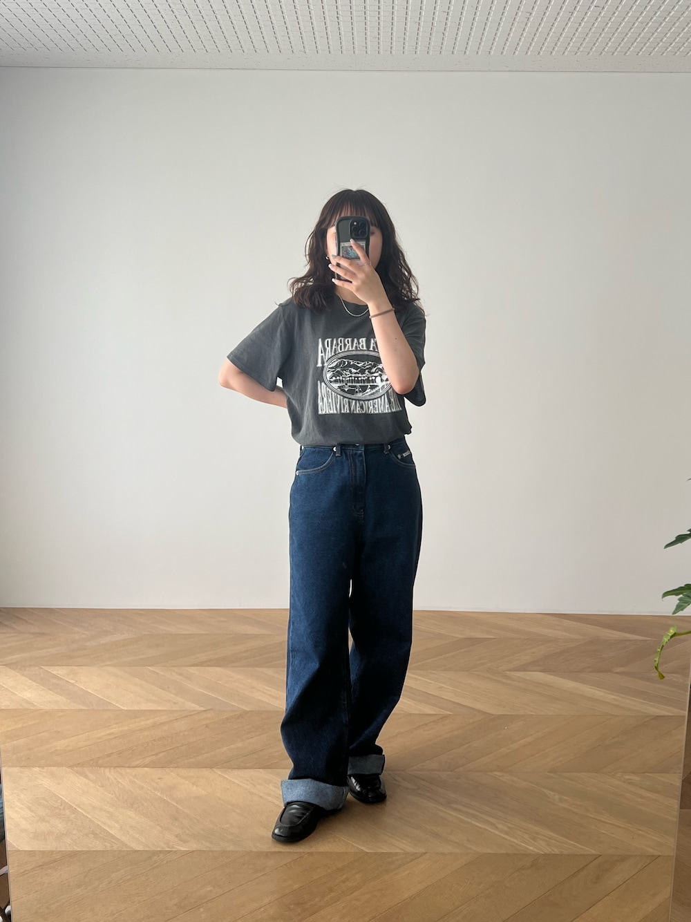 maoさんの「El mar(エルマール) "SANTA BARBARA"半袖Tシャツ（CANAL JEAN）」を使ったコーディネートの1枚目の写真