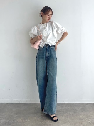 「NOGLE(ノグル)の【NOGLE/ノグル】ワイドケミカルデニム(デニムパンツ)」を使った、UMIさん(レディース・165cm)の春コーディネート