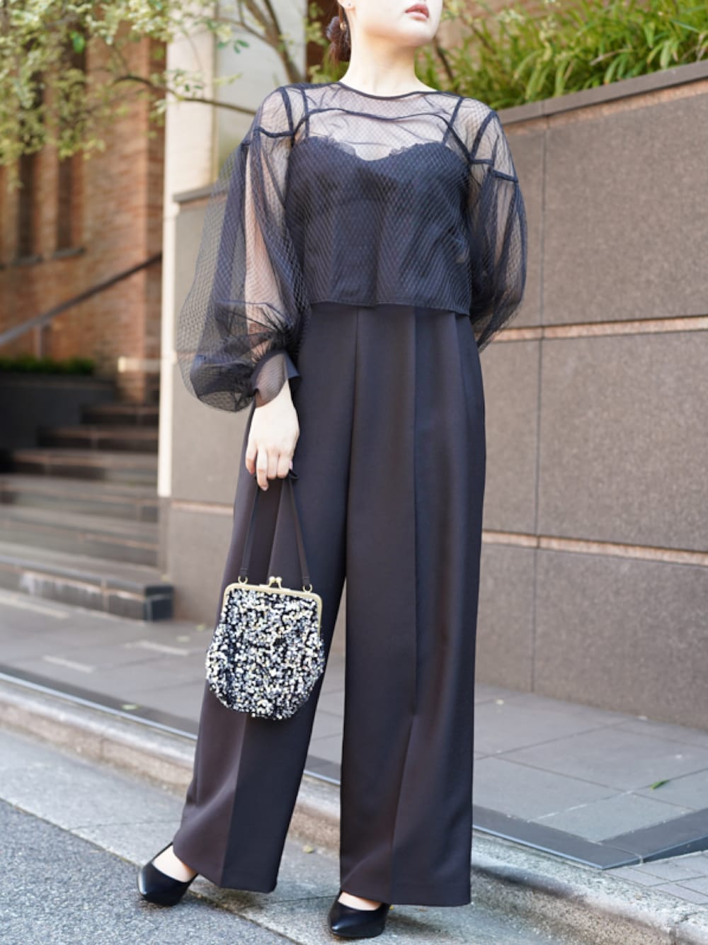 Rental Dress HELLOさんの「Ameri VINTAGE（アメリ ヴィンテージ）NET TULLE TOP LAYERED ROMPERS（ブラック/S）（Ameri）」を使ったコーディネートの1枚目の写真