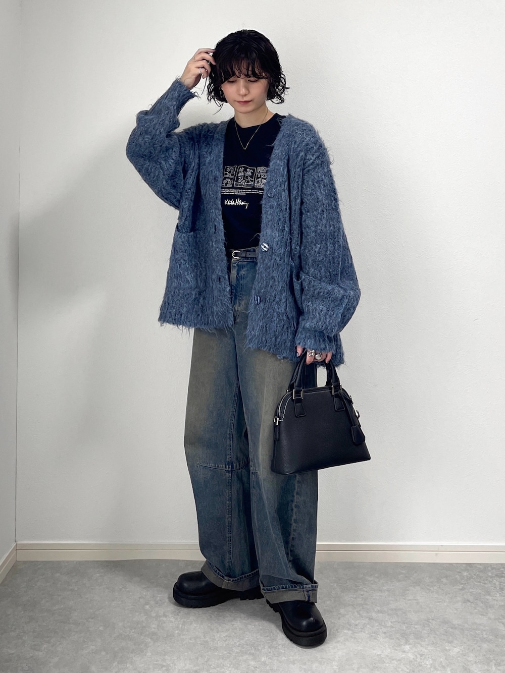 ゆ ず も も .さんの「ダブルジッパーハンドバッグ（AZUL by moussy）」を使ったコーディネートの1枚目の写真