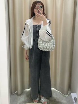 「one after another NICE CLAUP(ワンアフターアナザーナイスクラップ)の【OTONA NICE】バックレースアップストレッチデニムサロペット/SMサイズ展開(サロペット/オーバーオール、ブラック系)」を使った、saeさん(レディース・159cm)の夏コーディネート