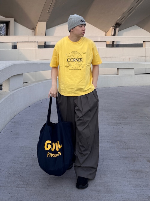 「FFEIN(フェイン)の【FFEIN(フェイン)】サークルアート線画プリントTシャツツ/ Tシャツ クルーネック 半袖 プリント サークルロゴ(Tシャツ/カットソー)」を使った、Z(ゼット) さん(メンズ・182cm)の春コーディネート