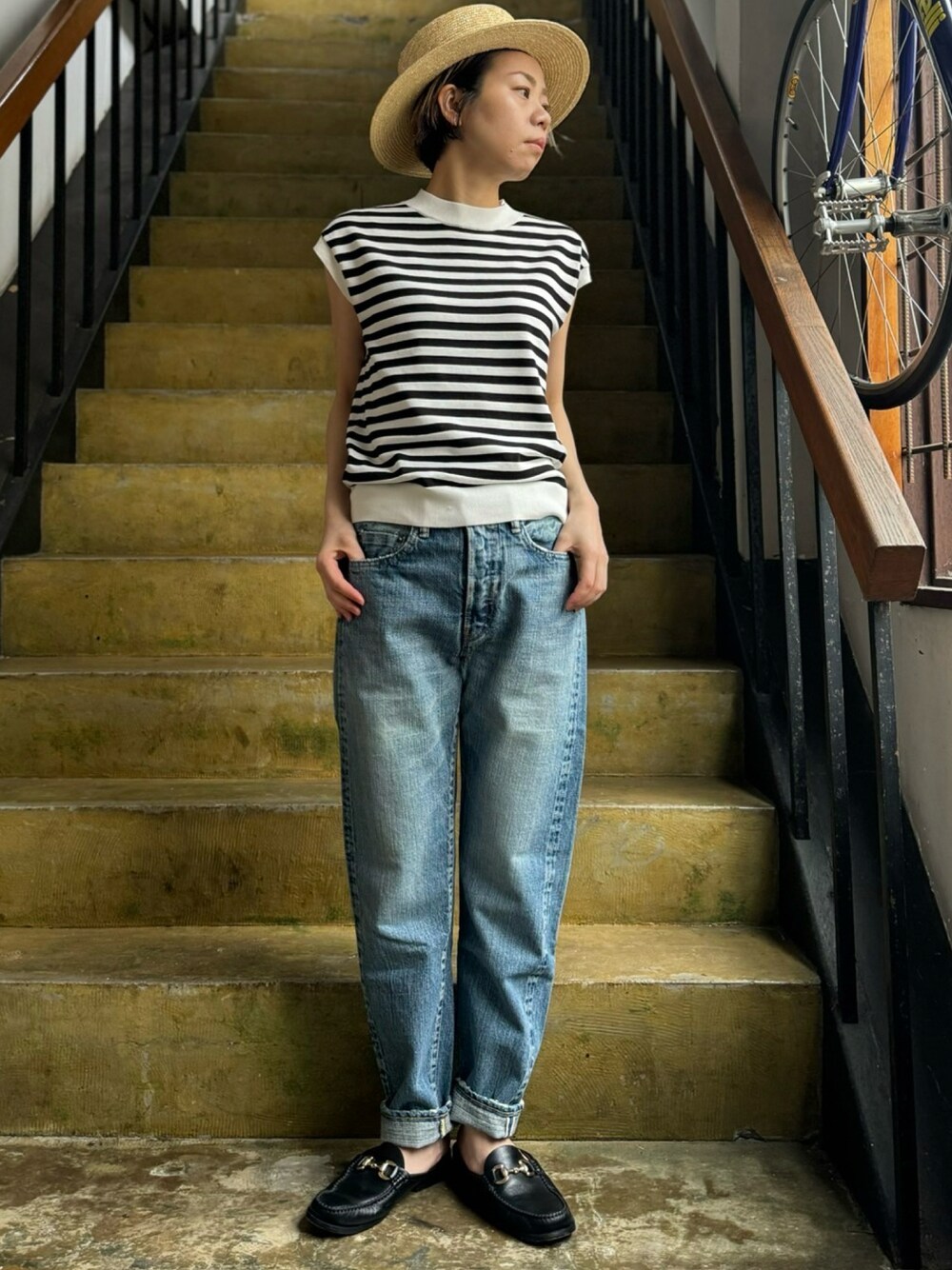 clever elephantさんの「[OMNIGOD womens / オムニゴッド] 14ozセルヴィッチデニム 5Pカレッジフィットジーンズ（OMNIGOD）」を使ったコーディネートの1枚目の写真