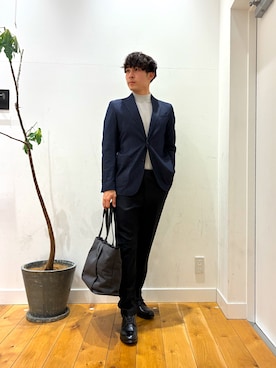 「URBAN RESEARCH DOORS(アーバンリサーチドアーズ)のアイテム(スーツパンツ)」を使った、RIRUさん(メンズ・175cm)の冬コーディネート
