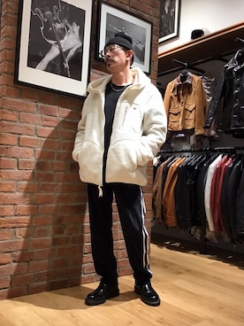 「schott(ショット)のアイテム(ネックレス)」を使った、総料理長(schottのイケオジ)さん(メンズ・170cm)の秋コーディネート