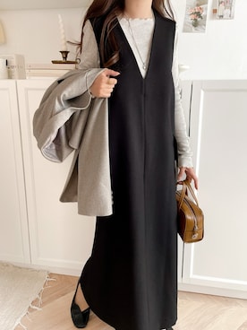 classicalelfクラシカルエルフさんの「上品リラクシーstyle。ポケット付Vネックワンピース(ロング丈)（classicalelf | クラシカルエルフ）」を使ったコーディネート