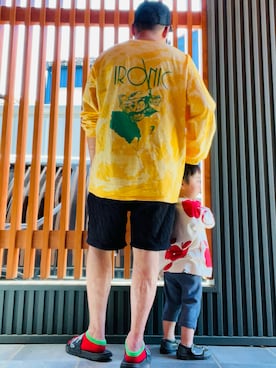「VOO(ヴォー)のアイテム(パンツ)」を使った、日々山さん(メンズ・170cm)の春コーディネート