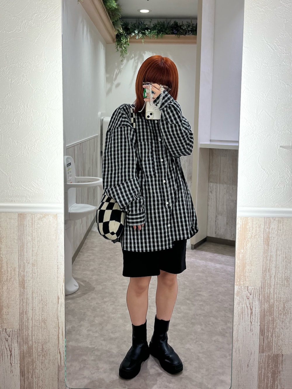 karenさんの「【ユニセックス】アソートストライプストレッチオーバーシャツ（CIAOPANIC TYPY）」を使ったコーディネートの1枚目の写真