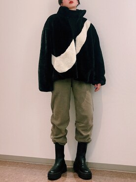 「NIKE(ナイキ)のアイテム(その他アウター)」を使った、ʜᴀʀᴜᴋᴀさん(レディース・163cm)の冬コーディネート