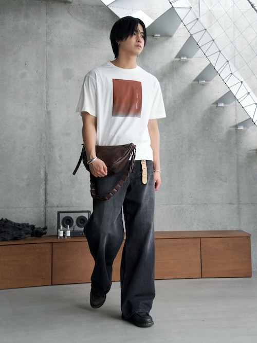 「SINSS(シンス)のGraphic compact T-shirt / グラフィックコンパクトTシャツ(Tシャツ/カットソー)」を使った、てるさん(メンズ・181cm)の夏コーディネート