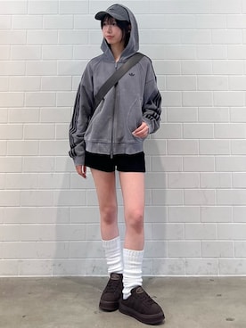 「adidas(アディダス)のアイテム(パーカー)」を使った、RHさん(レディース・158cm)の春コーディネート