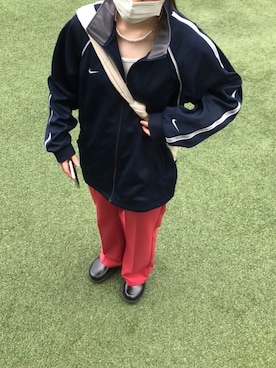 「NIKE(ナイキ)のアイテム(その他アウター)」を使った、 千彩さん(レディース・160cm)の春コーディネート