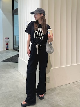 「OOFOS(ウーフォス)のアイテム」を使った、miwoさん(レディース・154cm)の夏コーディネート