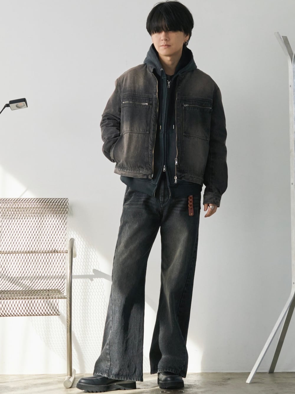 げんじさんの「VINTAGE WASHED DENIM ZIP MOTO JACKET（WYM LIDNM）」を使ったコーディネートの1枚目の写真