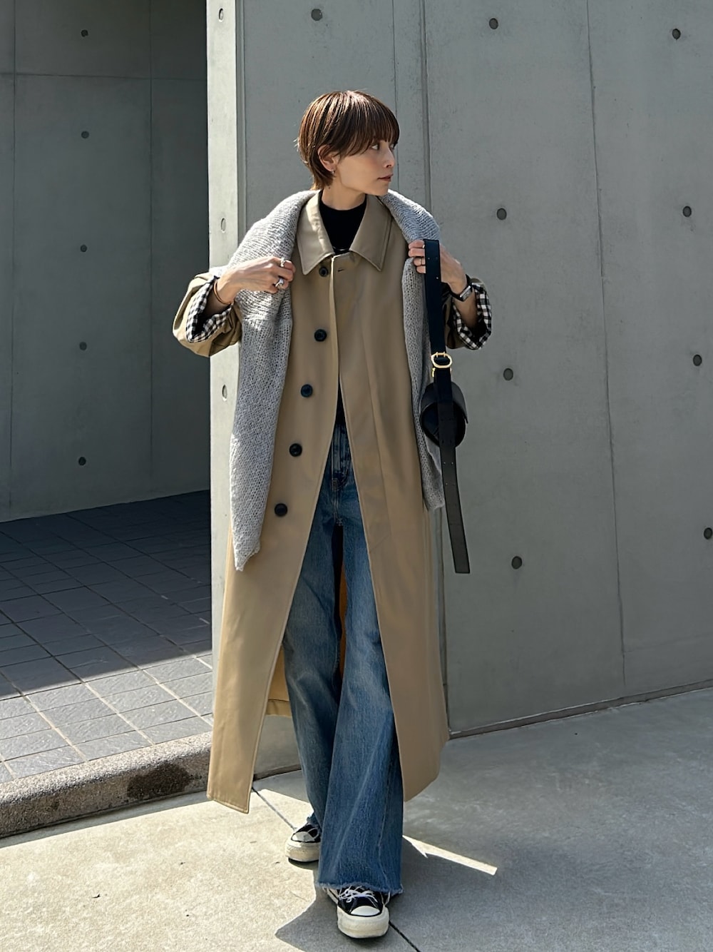 RIHOさんの「Levi's/リーバイス DODO JEAN 別注 RIBCAGE WIDE LEG ミディアムインディゴ（Levi's）」を使ったコーディネートの1枚目の写真