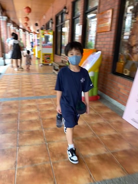 「NIKE(ナイキ)のアイテム(カーゴパンツ)」を使った、硯さん(キッズ・120cm)の秋コーディネート