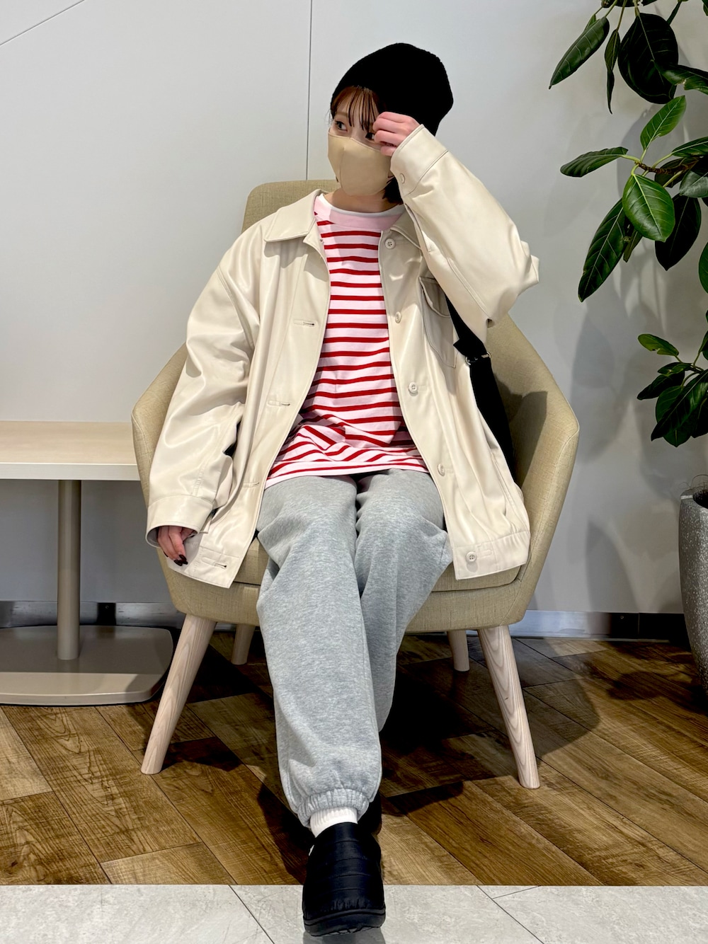 shunaさんの「ボーダー ビッグ ロンT/長袖Tシャツ（FREAK'S STORE）」を使ったコーディネートの1枚目の写真