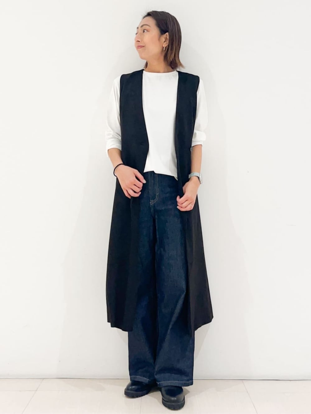 groveさんの「【SOMETHING×grove別注】LISAWIDE DENIM PANTS（SOMETHING）」を使ったコーディネートの1枚目の写真