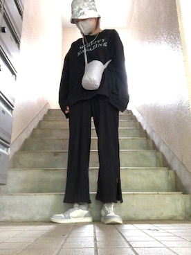 💙mayubee💙さんの「LHME ホースシューフープピアス/サージカルステンレス（LHME | エルエイチエムイー）」を使ったコーディネート