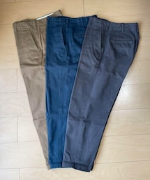 UNIQLO | UNIQLO U ワイドフィットテーパードアンクルチノ 適度なハリコシのあるツイル素材できれいなシルエット。(チノパンツ)