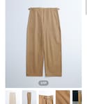 UNFOLKの「パンツ(チノパンツ)」