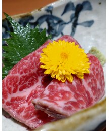 🍖生肉LOVE💕 | 近江牛の刺身(🍒は食べるのに夢中で写真撮り忘れました)(食器)