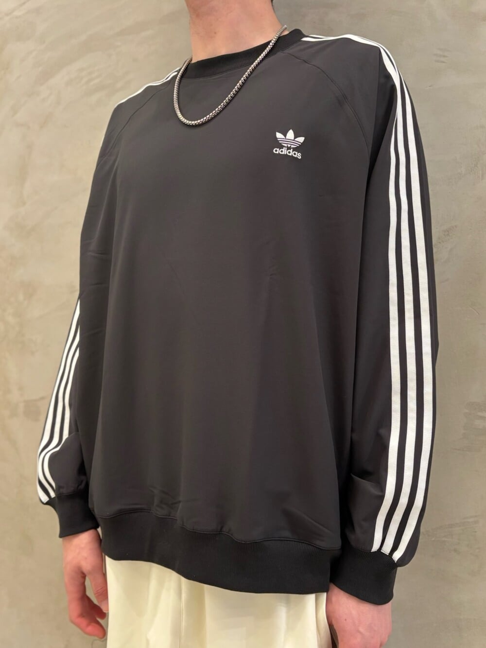 JNさんの「サンバ OG / Samba OG / アディダスオリジナルス adidas Originals スニーカー（adidas）」を使ったコーディネートの4枚目の写真