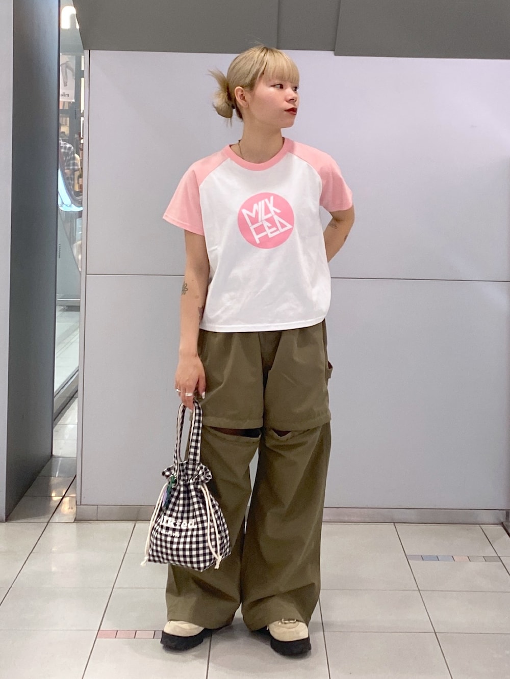 ちさんの「CIRCLE LOGO COMPACT B/B TEE（MILKFED.）」を使ったコーディネートの2枚目の写真