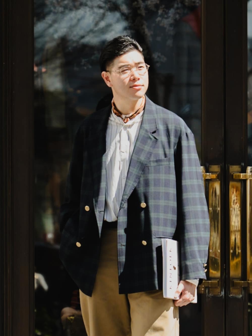 やしーさんの「#-31 4B relax double check blazer (green)（UNFOLK）」を使ったコーディネートの2枚目の写真