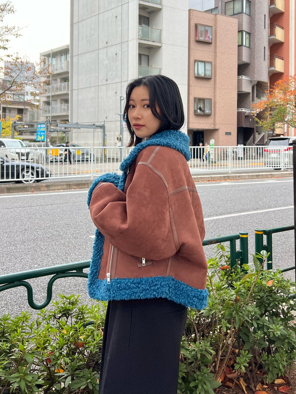 Hinariさんの「スウェードフェイクムートンショートジャケット（MURUA）」を使ったコーディネートの4枚目の写真