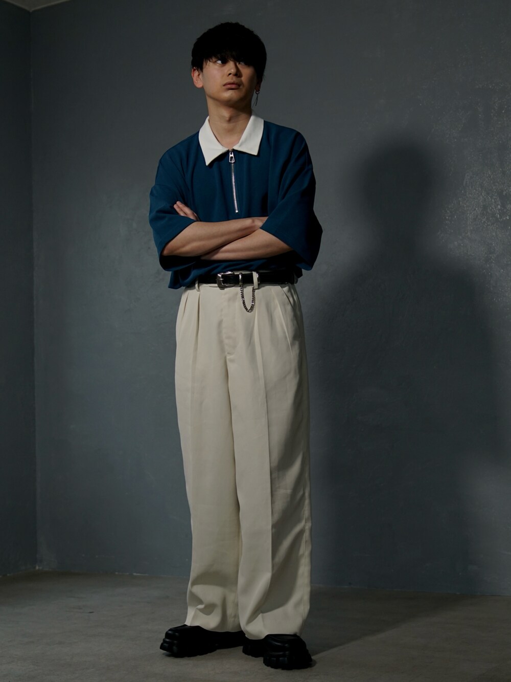 やーこん🦊︎︎︎︎︎︎︎︎︎︎︎︎☑︎さんの「HI TWISTED GABA WIDE TUCK SLACKS（WYM LIDNM）」を使ったコーディネートの3枚目の写真