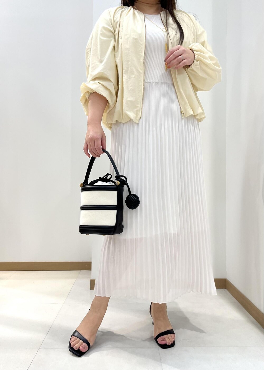 Asaさんの「Anna Canvas Bag （アンナ キャンバス バッグ）【ポーチ付き】（ROPE'）」を使ったコーディネートの6枚目の写真