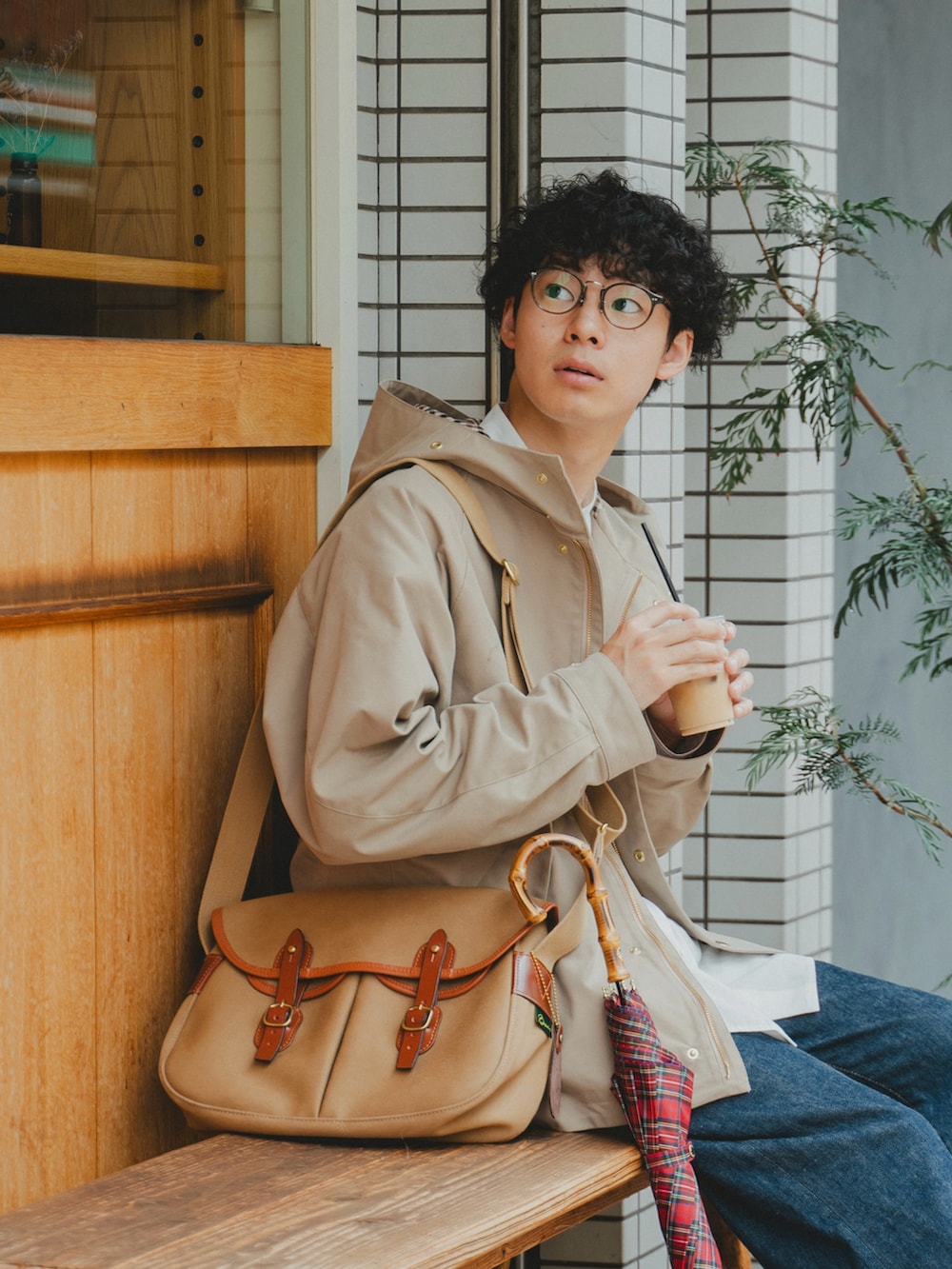 三木 克海さんの「#-52 Memory twill classic mountain parka / サイズ 2（UNFOLK）」を使ったコーディネートの2枚目の写真