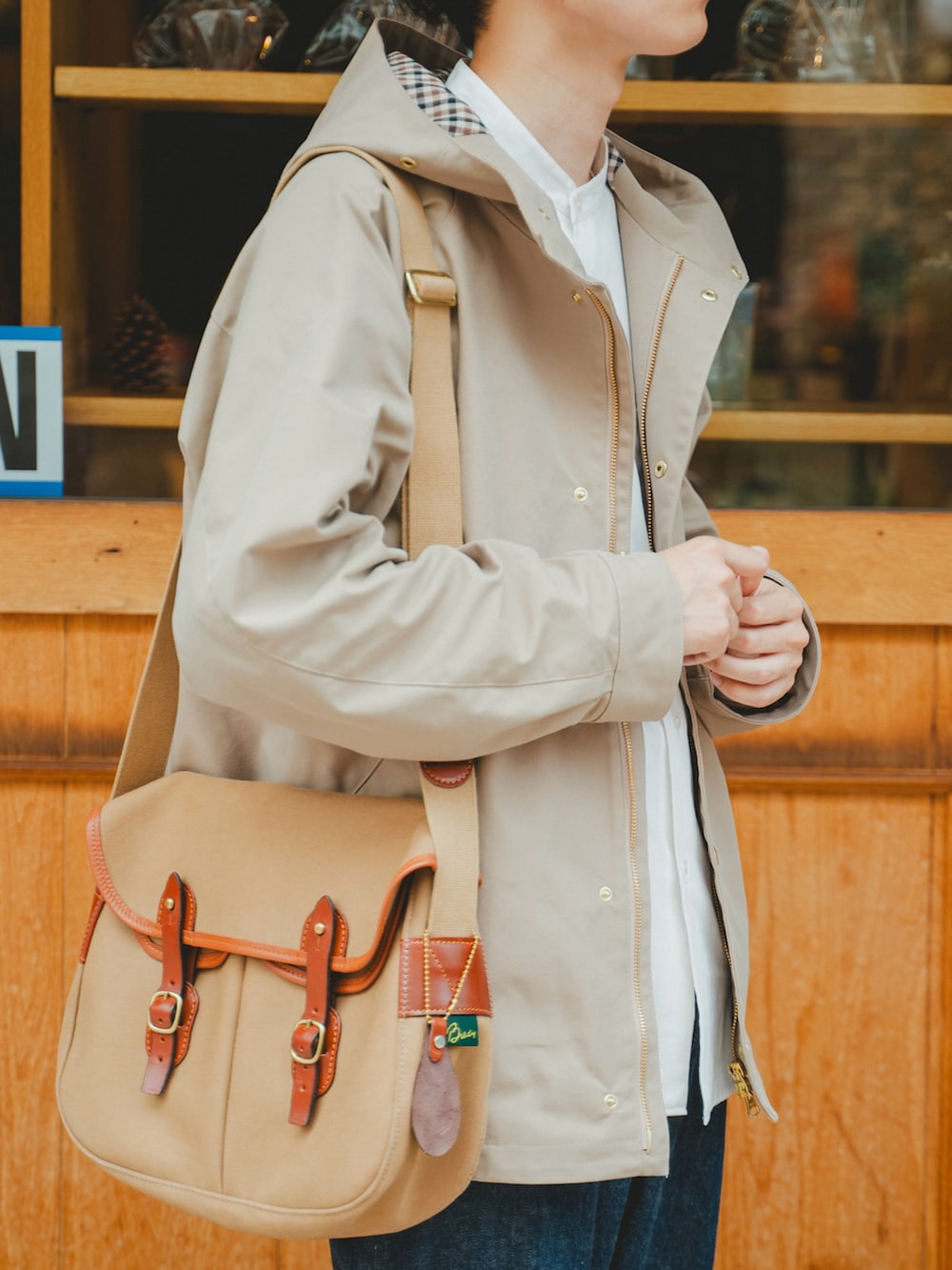 三木 克海さんの「#-52 Memory twill classic mountain parka / サイズ 2（UNFOLK）」を使ったコーディネートの3枚目の写真