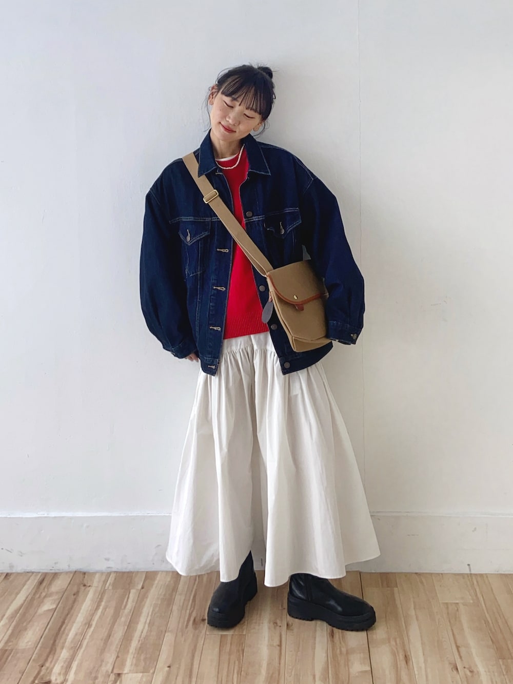 UMIさんの「Levi's/リーバイス ビックシルエット オーバーサイズ デニムジャケット リンス（Levi's）」を使ったコーディネートの3枚目の写真