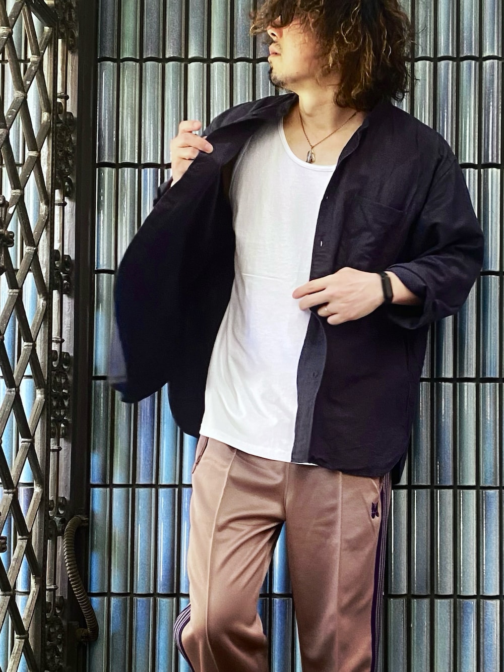 KEITA(ΦωΦ)さんの「Track Pant - Poly Smooth （Needles）」を使ったコーディネートの2枚目の写真