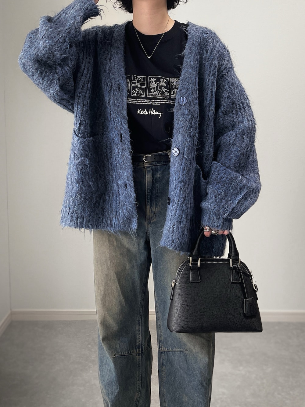 ゆ ず も も .さんの「ダブルジッパーハンドバッグ（AZUL by moussy）」を使ったコーディネートの2枚目の写真