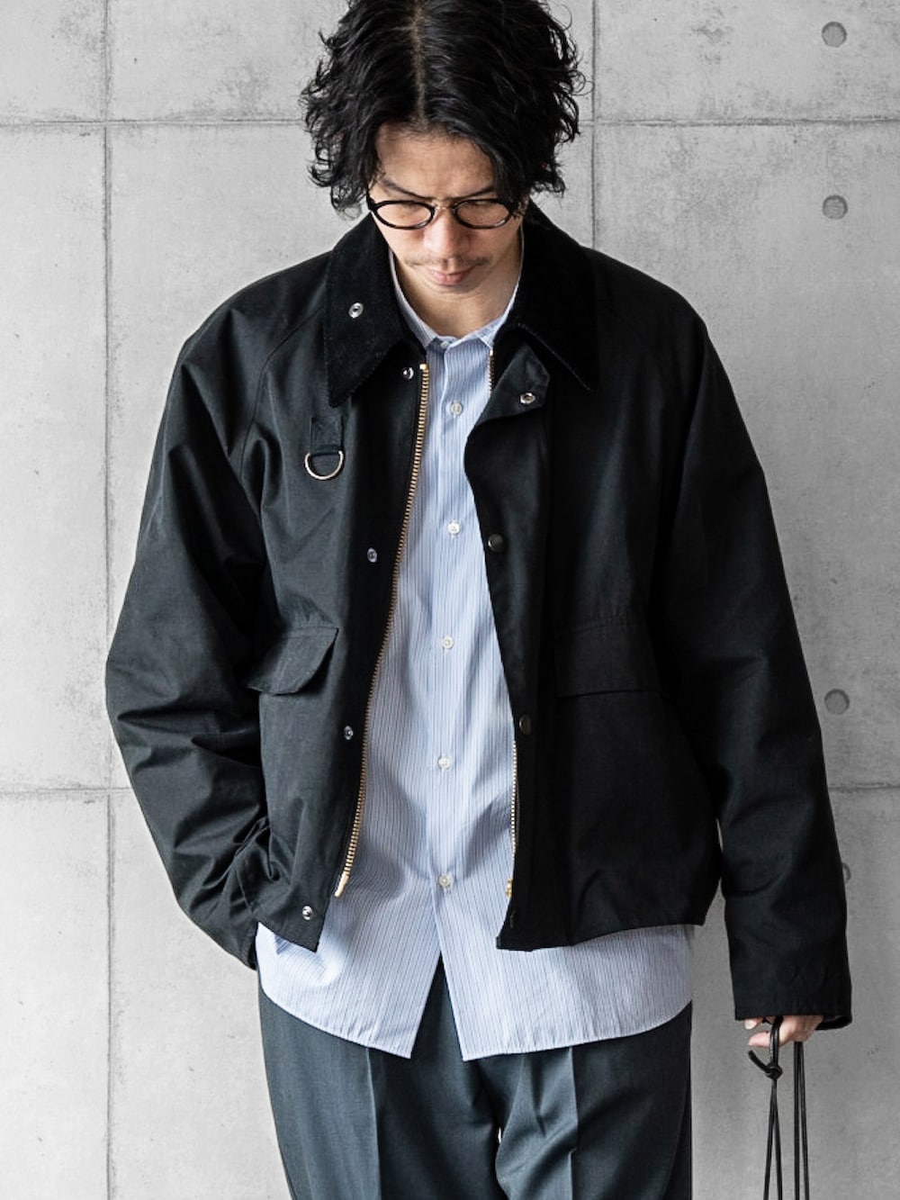 しゅんたろーさんの「【BARBOUR for relume】別注 Oversized Reversible SPEY（Barbour）」を使ったコーディネートの2枚目の写真