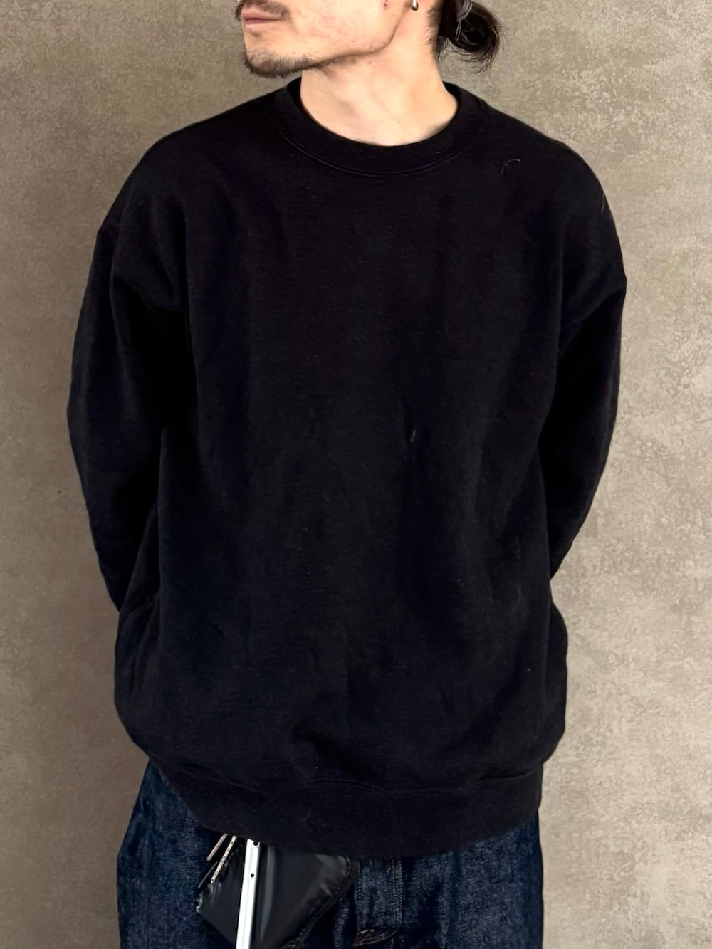 Yuki Matoba さんの「Recycled Cotton Sweat Crewneck（Snow Peak）」を使ったコーディネートの7枚目の写真