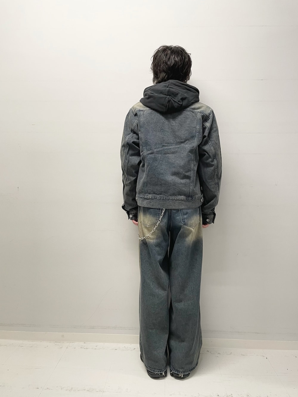 Renさんの「Gem Stone Cropped Hoodie（SENSE OF PLACE by URBAN RESEARCH）」を使ったコーディネートの3枚目の写真