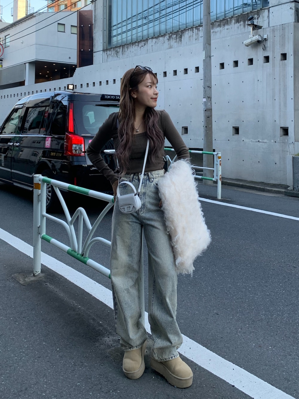 mayu さんの「UGG CLASSIC ULTRA MINI PLATFORM / アグ クラッシック ウルトラ ミニ プラットフォーム 【SP】（UGG）」を使ったコーディネートの2枚目の写真