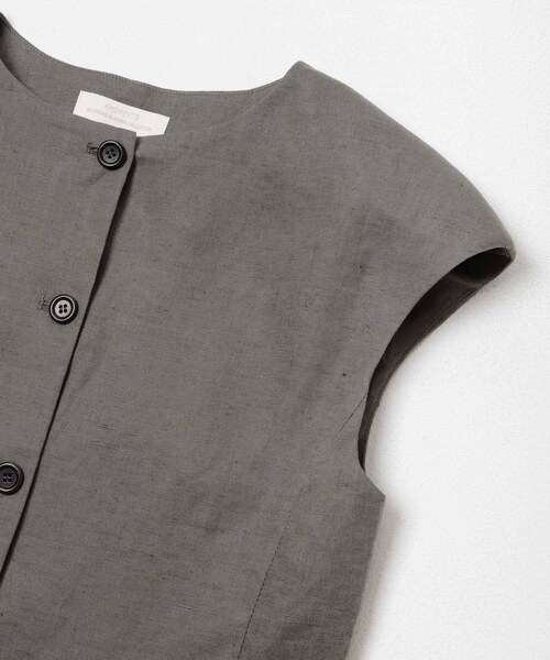 URBAN RESEARCH(アーバンリサーチ)の「AMOMENTO LINEN CURVED VEST(ベスト・レディース・KH BROWN/KHAKI・0)」の11枚目の写真