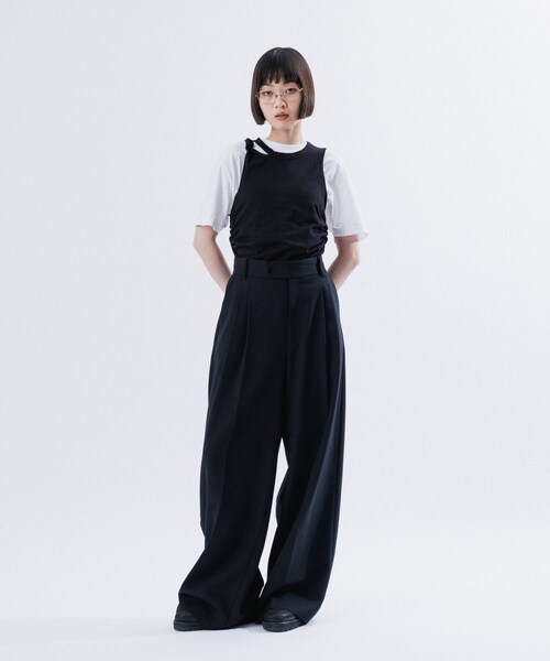 NO-SLEEVE KNOT DEZIGN TOPSの1枚目の写真