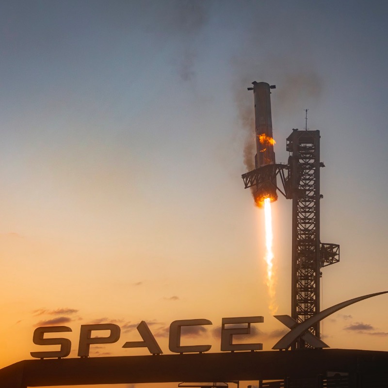 SpaceX成功用「筷子」夾住火箭推進器，對太空探索有什麼影響？