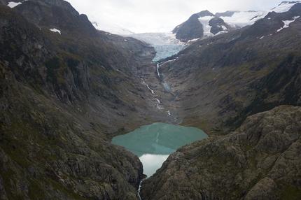 Verbandsbeschwerderecht: Soll hier das  Verbandsbeschwerderecht gelten? Am Triftgletscher soll das Wasser  hinter einer 177 Meter hohen  Staumauer gefasst  und verstromt werden
