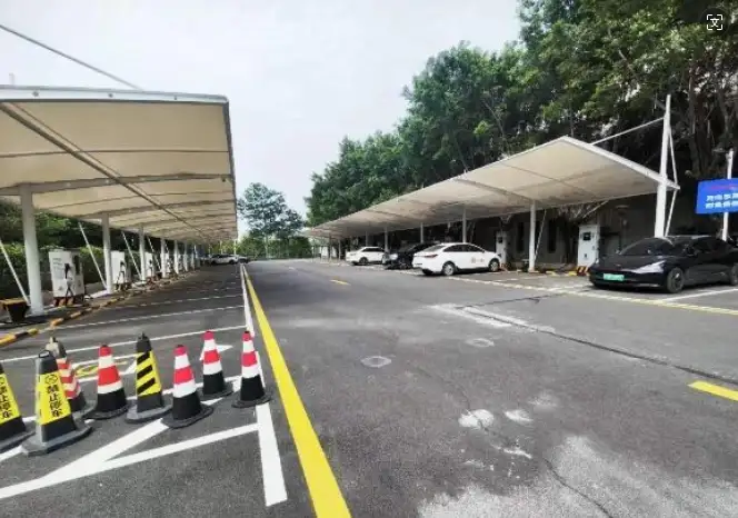 東部辦公區(qū)充電站