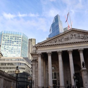 Chase 银行消费返现1%英国银行利率及折扣汇总 - 桑坦德银行活期存款利息高达7%