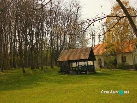 Öregbakony Turistaház borítóképe