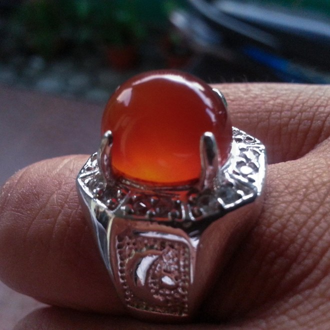 batu obi merah